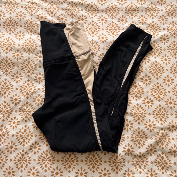 Nike Yoga Luxe Black and Cream Women's Leggings - Picture 2 of 3